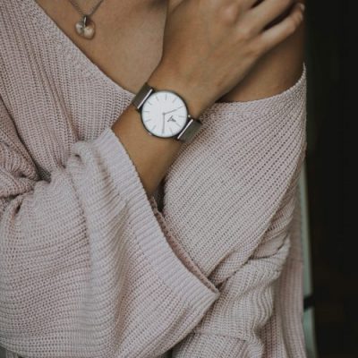 Home 9 pexels-lilartsy-1374128